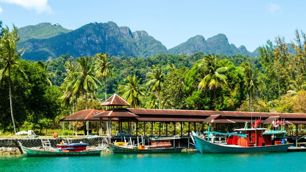 Thailand, Singapore & Malaysia — 3 Countries with Beaches & Islands